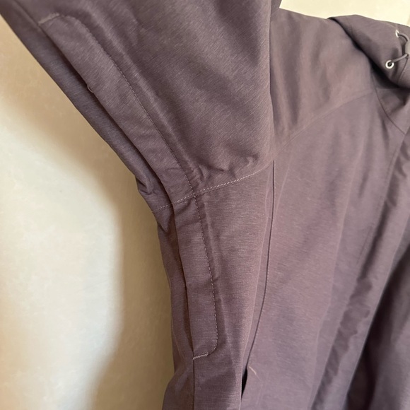 The North Face Women’s Rain jacket, size medium, color heather grey - Picture 6 of 9